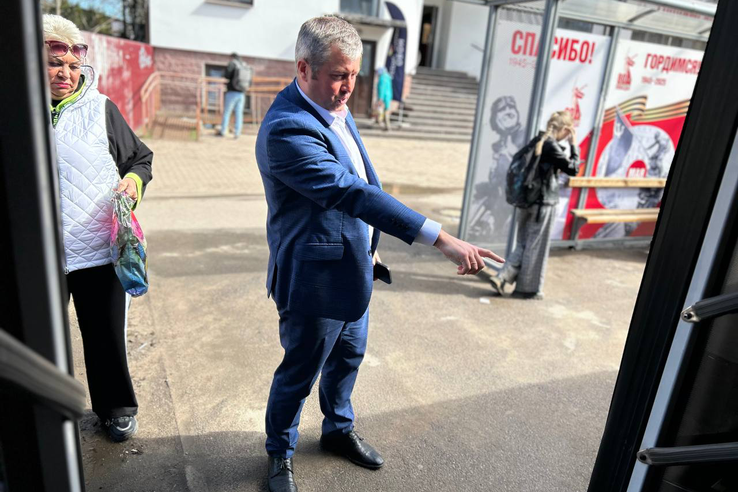 Председатель Комтранса ЛО и глава Всеволожска пообщались с пассажирами муниципального маршрута №602