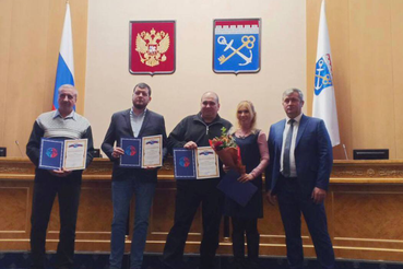 Награды для самых достойных: Ленинградская область чествует транспортников
