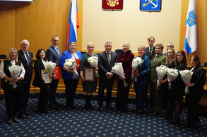 Торжесвенная церемония награждения ко Дню автомобильного и городского автомобильного пассажирского транспорта