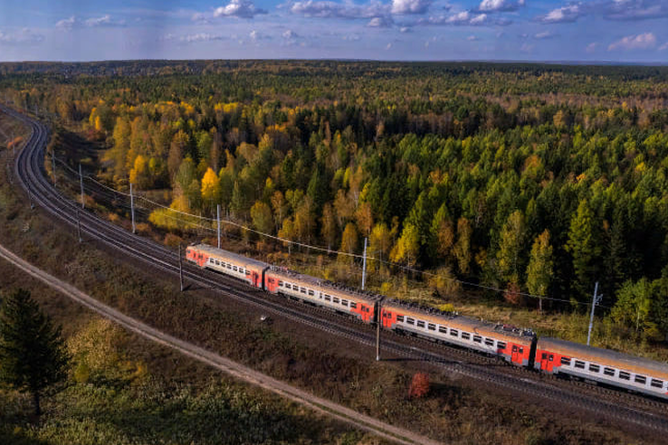 В Ленинградской области на пяти направлениях продлят поезда