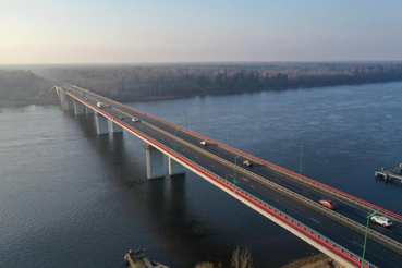 В Ленобласти 1 июля запланирована ночная разводка Ладожского моста